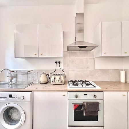 Bright Old Town City Centre Apartment Edinburg Exteriör bild