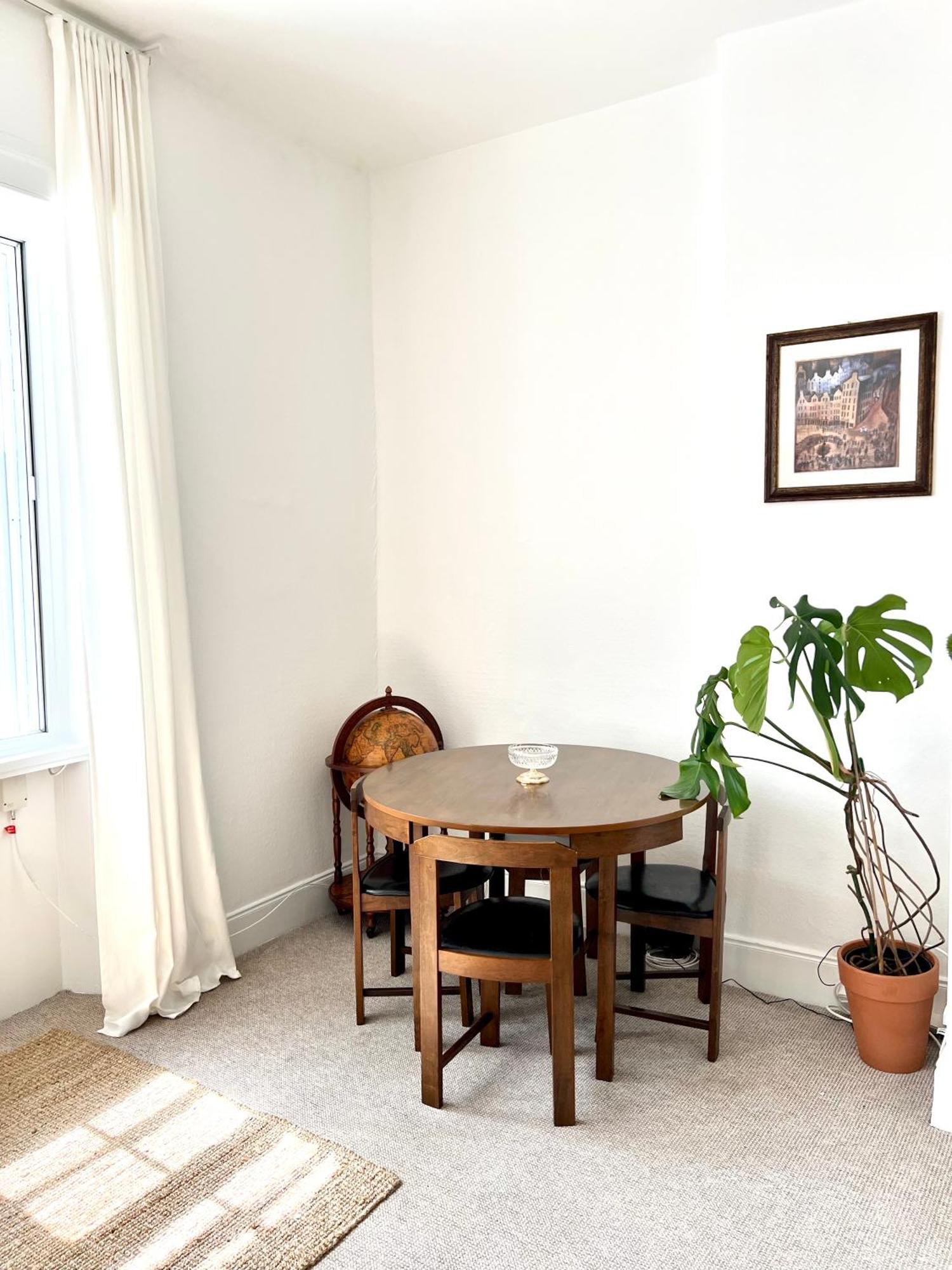 Bright Old Town City Centre Apartment Edinburg Exteriör bild