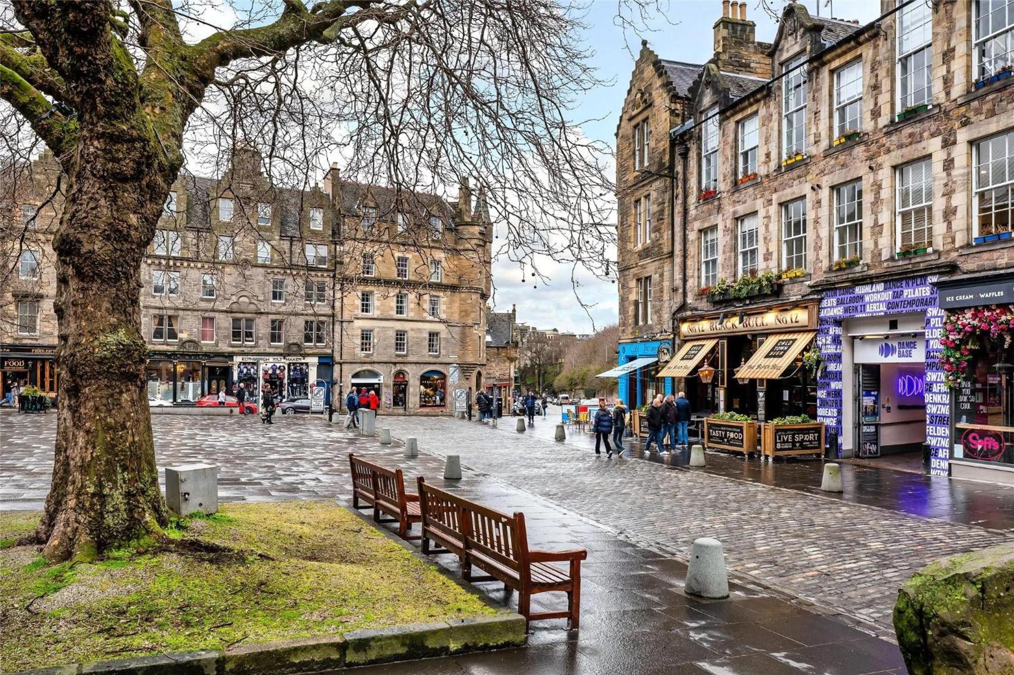 Bright Old Town City Centre Apartment Edinburg Exteriör bild
