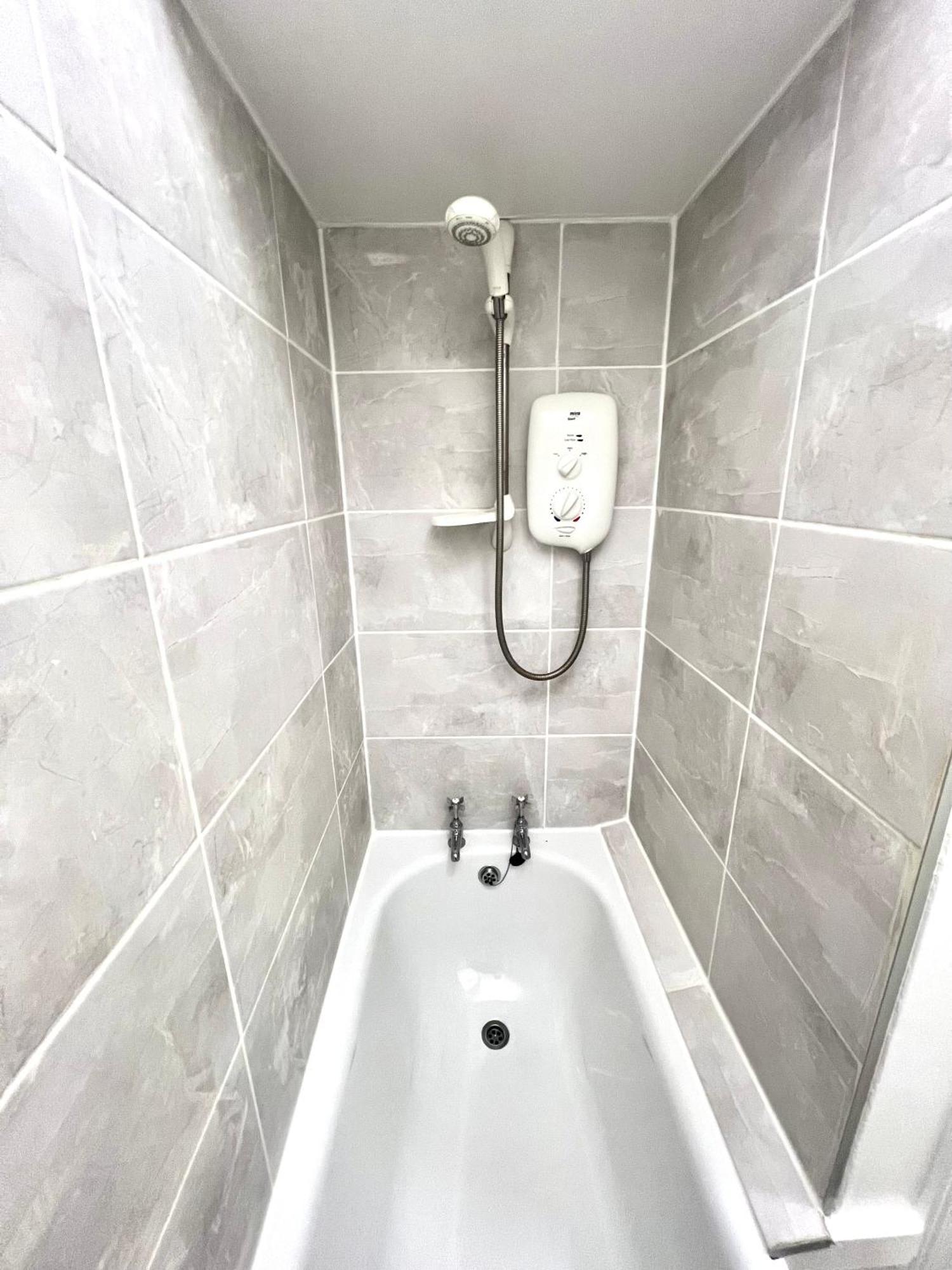 Bright Old Town City Centre Apartment Edinburg Exteriör bild