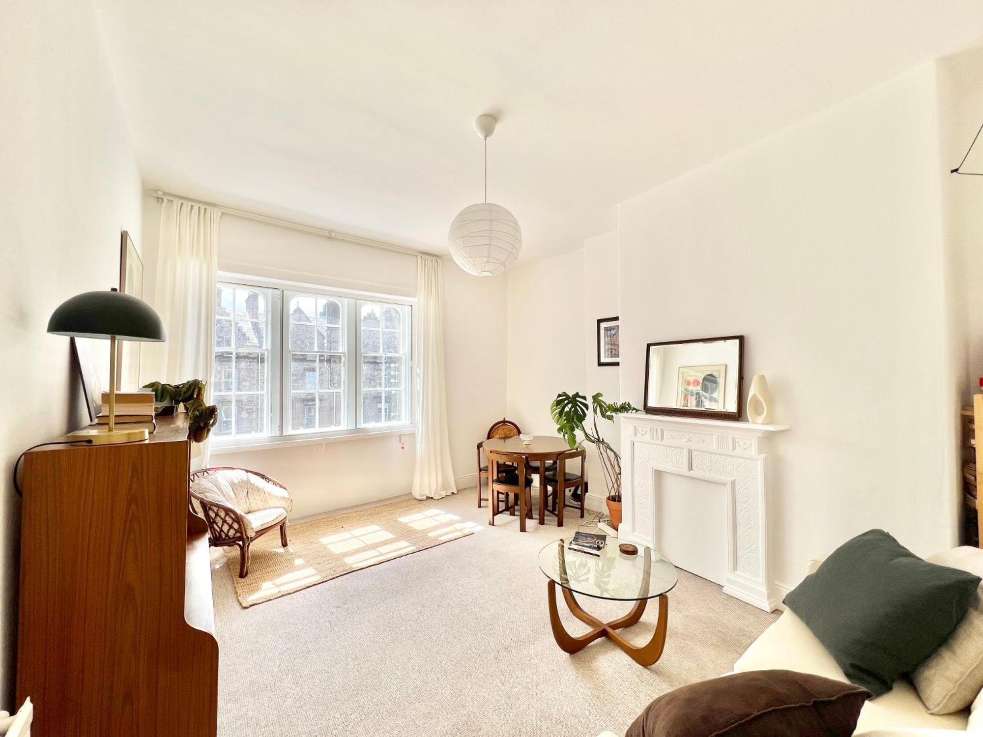 Bright Old Town City Centre Apartment Edinburg Exteriör bild