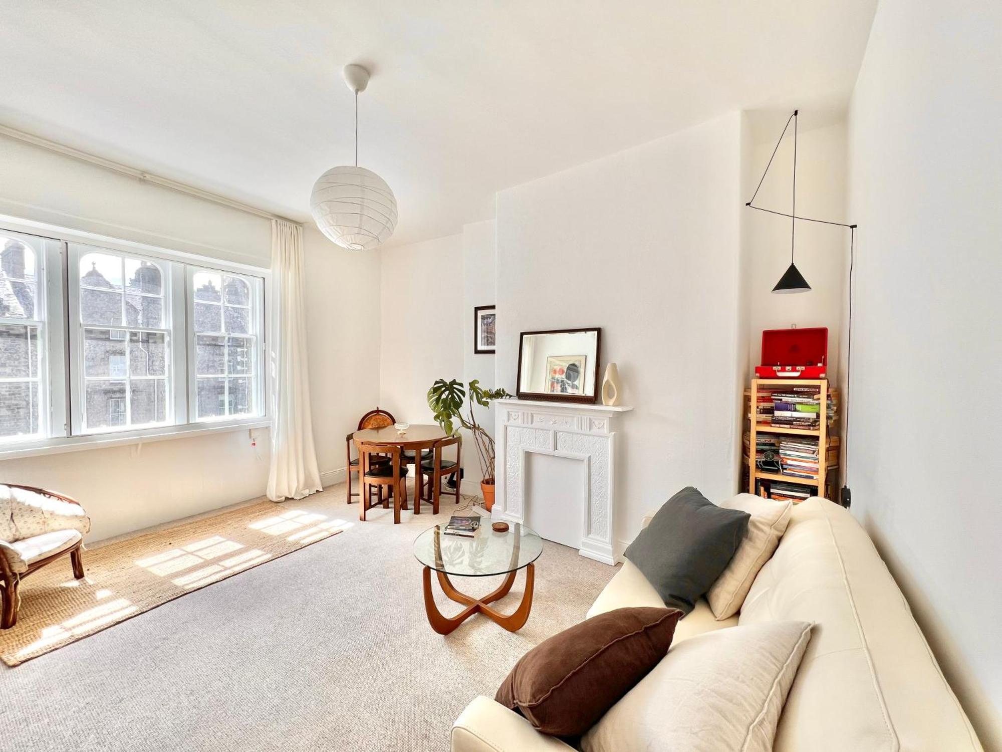 Bright Old Town City Centre Apartment Edinburg Exteriör bild