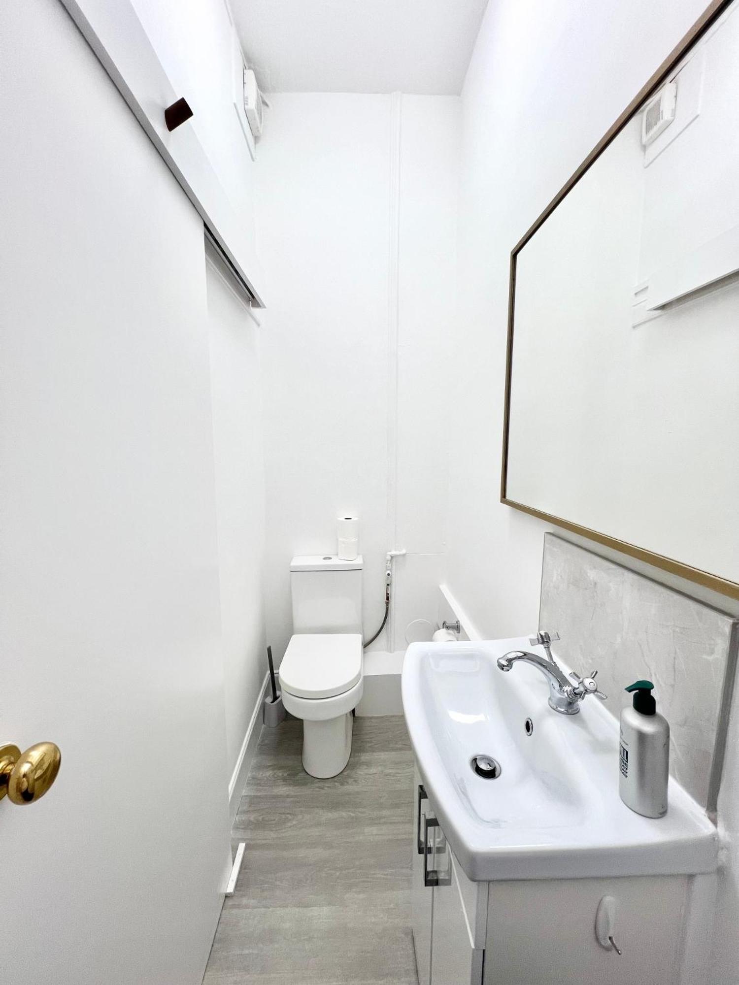 Bright Old Town City Centre Apartment Edinburg Exteriör bild